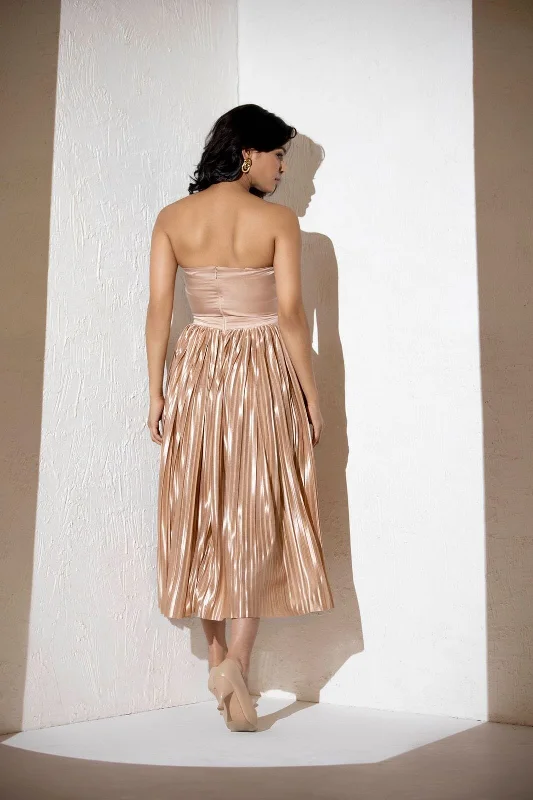 A movement - Metallic gold rose pleated padded dress